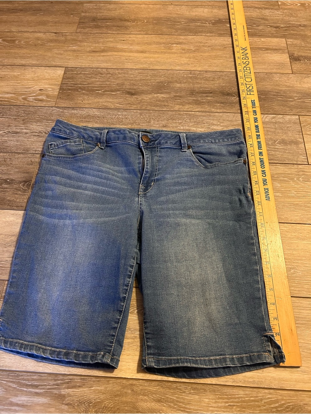 1822 Denim Women’s Blue Jean Shorts